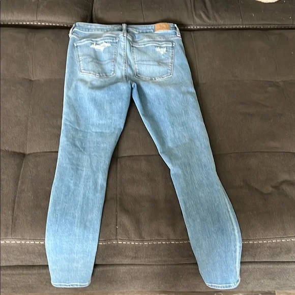 American Eagle Light Blue Jeans - Picture 6 of 8